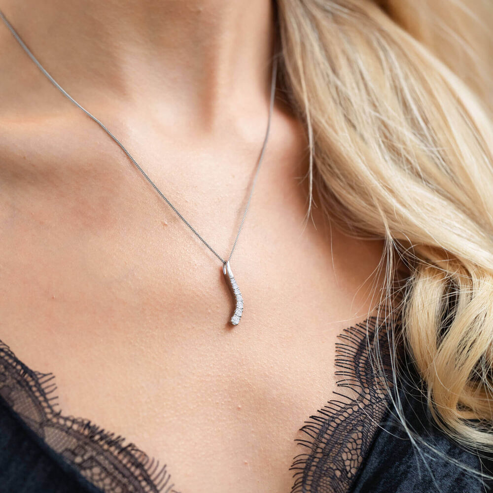 ${productbrand} 9ct White Gold 0.33ct Diamond Eternal Journey Pendant image number 4